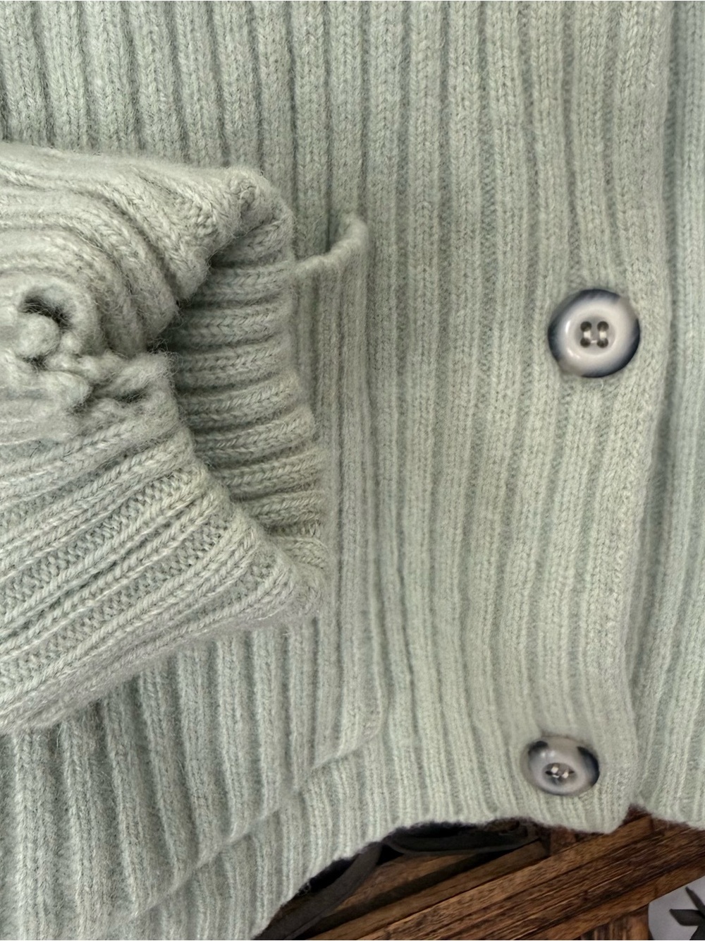 L.L. Bean 100% lambswool Green Ribbed Button-Up Sweater - Picture 2 of 7